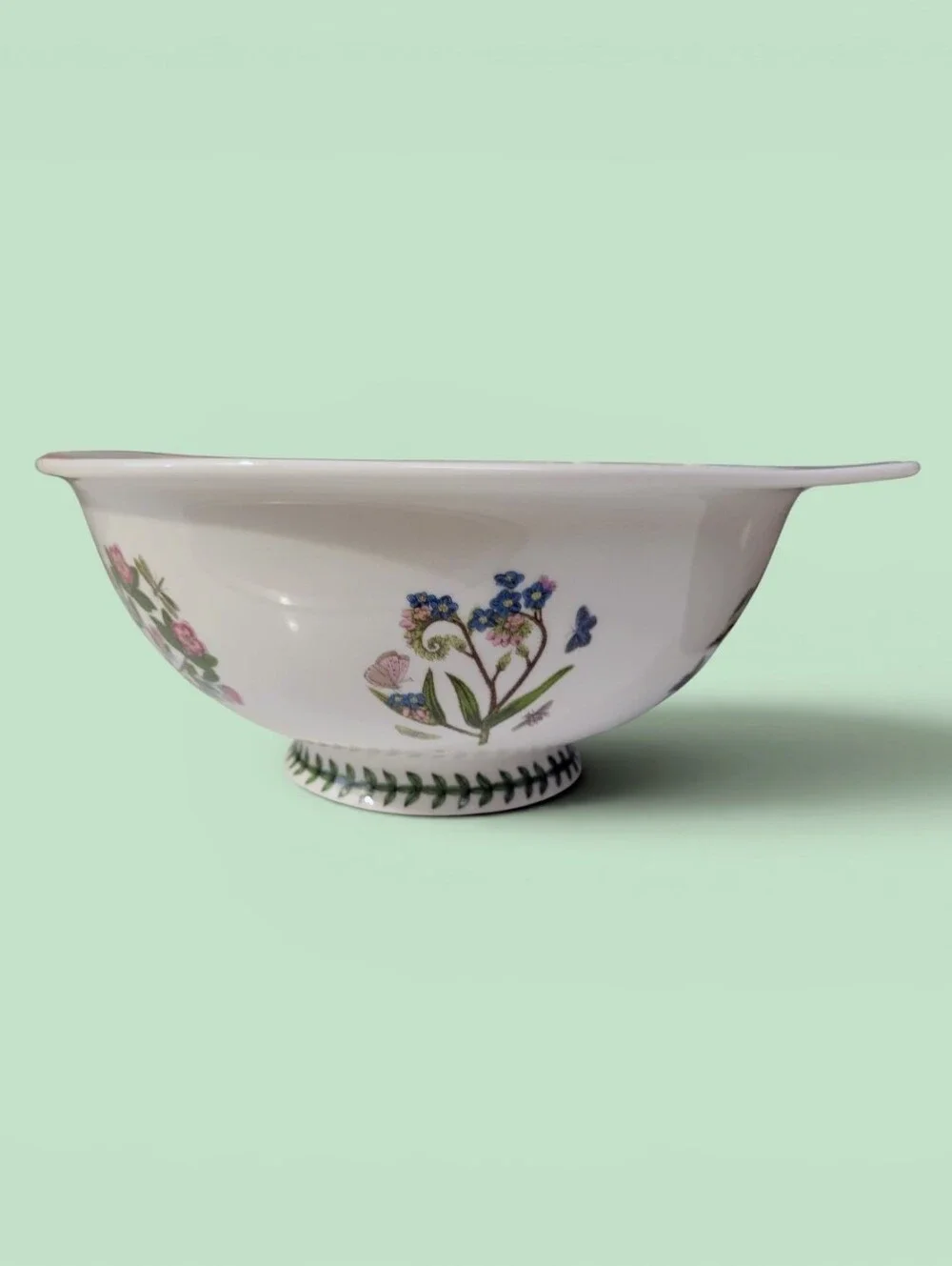 Portmeirion White Ceramic Colander with Green Leaf Border and Floral Motifs, EUC